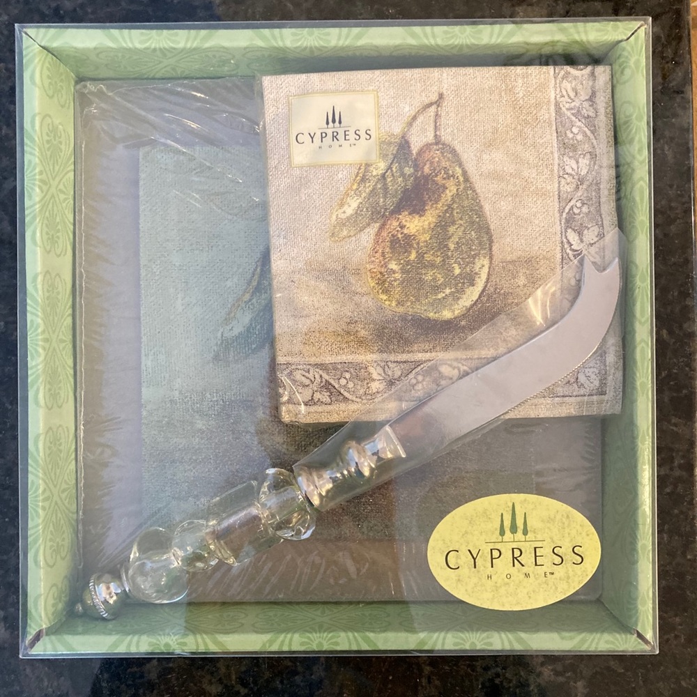 Cheese cutting board set - New!